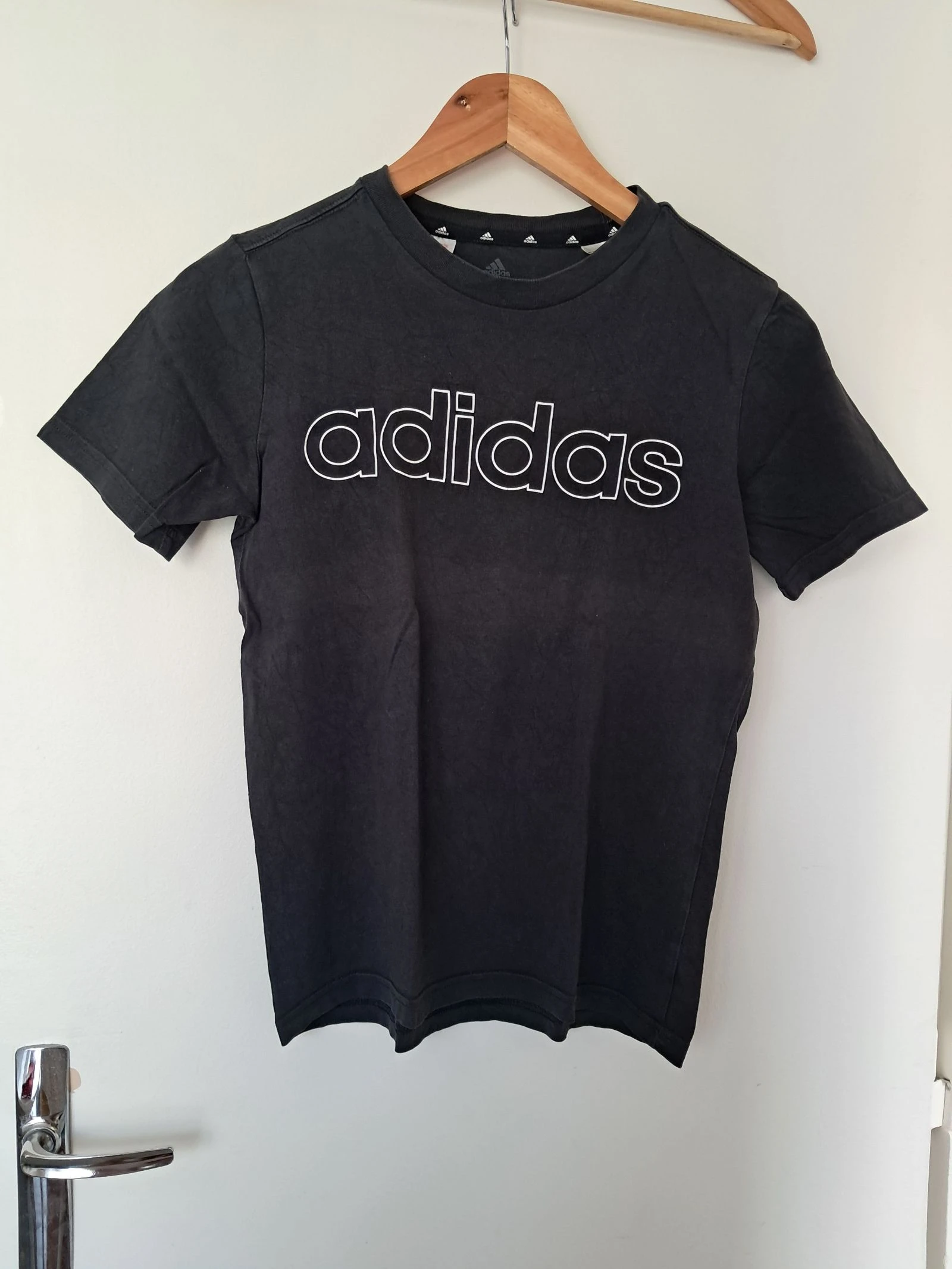 Tee-shirt manche courte taille 11-12 ans noir adidas